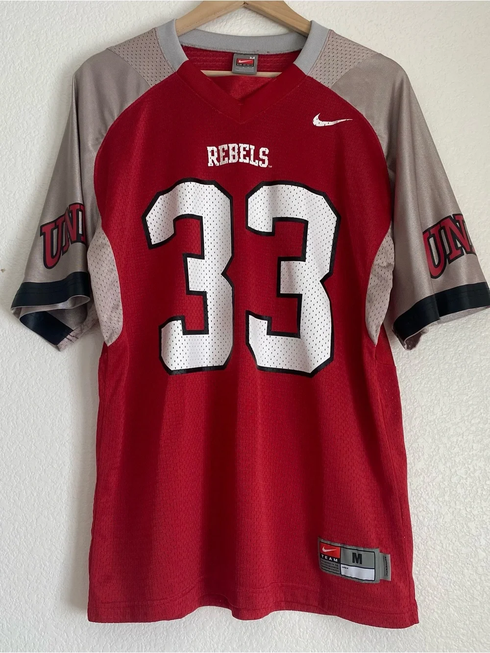 Vintage Team Nike UNLV Rebels #33 jersey
